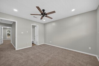 10381 Briar Forest Dr in Houston, TX - Building Photo - Building Photo