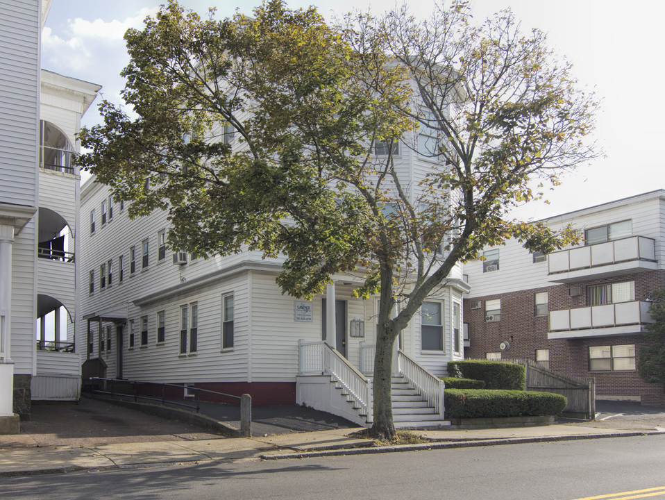 50 Lewis St in Lynn, MA - Building Photo