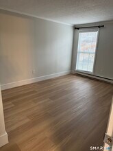 8 Heather Ridge in Shelton, CT - Building Photo - Building Photo