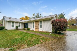 10603 Turf Ct in Louisville, KY - Building Photo