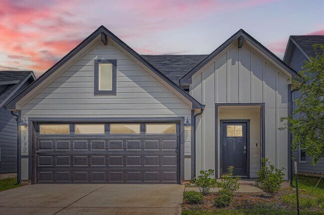 190 Frogmore Lp in Uhland, TX - Building Photo - Building Photo
