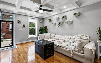 106 E Clement St in Baltimore, MD - Building Photo - Building Photo