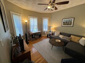 24 Ellington Rd, Unit 2 in Somerville, MA - Building Photo