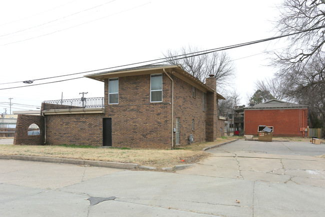 The Charl Ann Apartments in Tulsa, OK - Building Photo - Building Photo