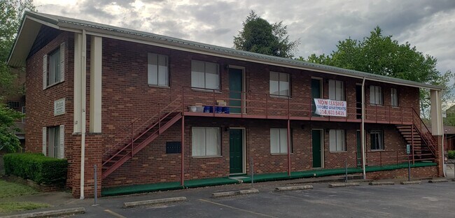 1628 6th Ave in Huntington, WV - Building Photo - Building Photo