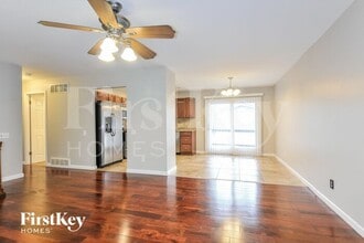 1562 Glenage Dr in Maryland Heights, MO - Building Photo - Building Photo