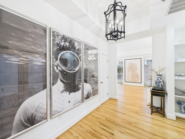 property at 2520 Robinhood St