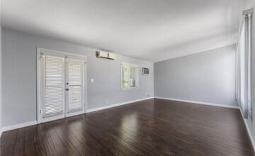 1218 E Washington Blvd in Pasadena, CA - Foto de edificio - Building Photo