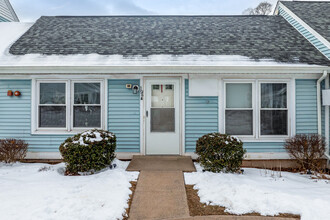 Crockett Fields Senior Apartments (62+) in Manchester, CT - Building Photo - Building Photo