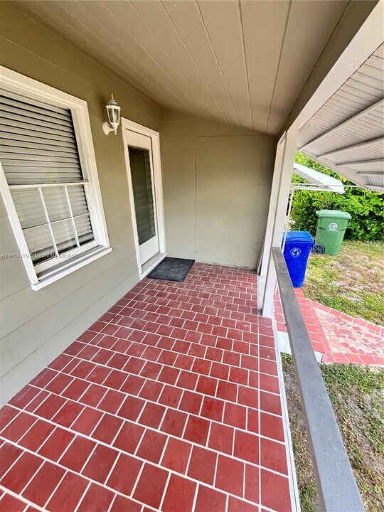500 SW 11th St in Fort Lauderdale, FL - Building Photo