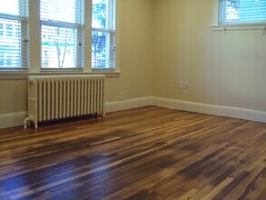 21 Saint Peter St, Unit 2 in Boston, MA - Foto de edificio - Building Photo