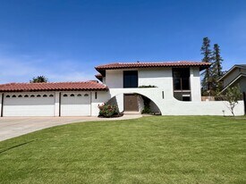 6508 Landfair Dr in Bakersfield, CA - Building Photo