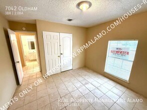 7042 Oldham Dr in San Antonio, TX - Building Photo - Building Photo