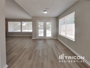 7434 Tetela Dr in Houston, TX - Building Photo - Building Photo