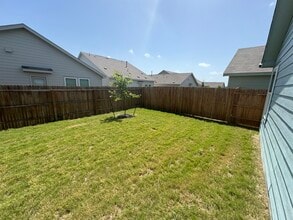 1155 Barbarosa Rd in New Braunfels, TX - Building Photo - Building Photo