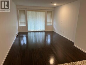 3156 Dayanee Springs Blvd in Coquitlam, BC - Building Photo - Building Photo