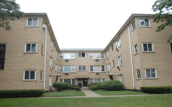 3806-3810 Ruby St in Schiller Park, IL - Building Photo