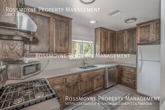 7000 Lasaine Ave in Los Angeles, CA - Building Photo - Building Photo