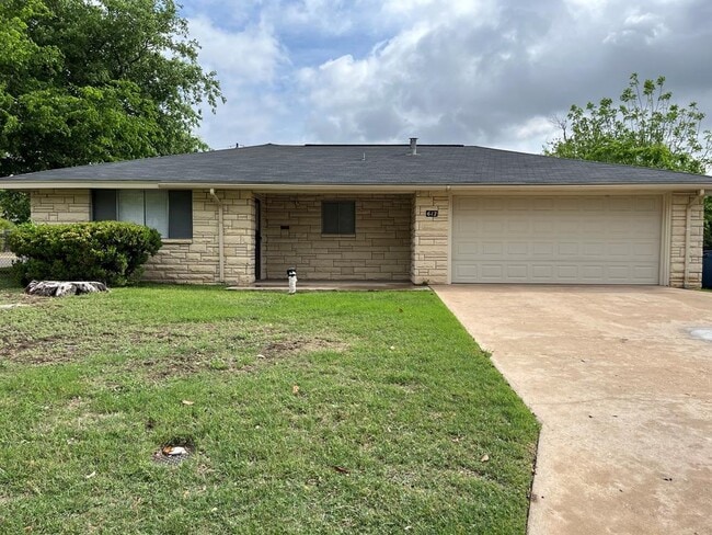 612 Bluebonnet Dr