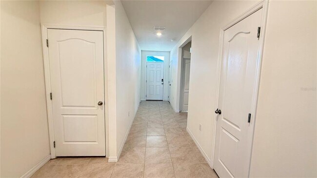 1003 Cascade Dr in Davenport, FL - Building Photo - Building Photo