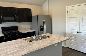 11901 KAMERON Wy in Yukon, OK - Building Photo - Building Photo