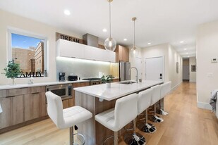 2110 W Washington Blvd in Chicago, IL - Building Photo