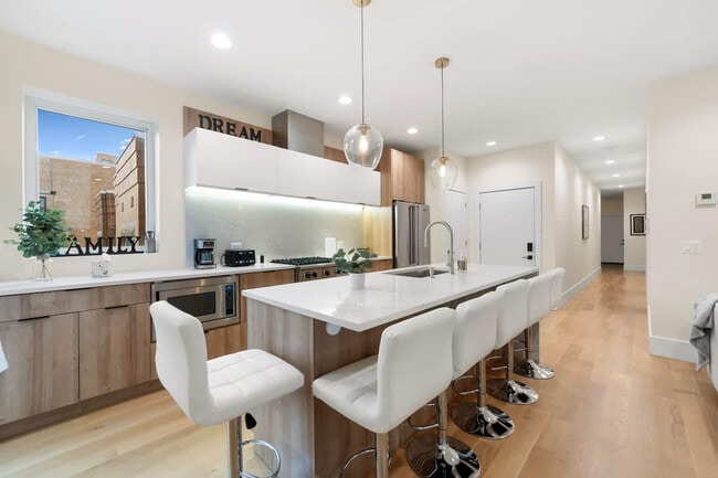 2110 W Washington Blvd in Chicago, IL - Building Photo - Building Photo