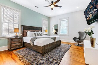 1214 Carondelet St in New Orleans, LA - Building Photo - Building Photo