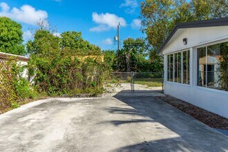 113 SE 8th Ave in Boynton Beach, FL - Building Photo - Building Photo