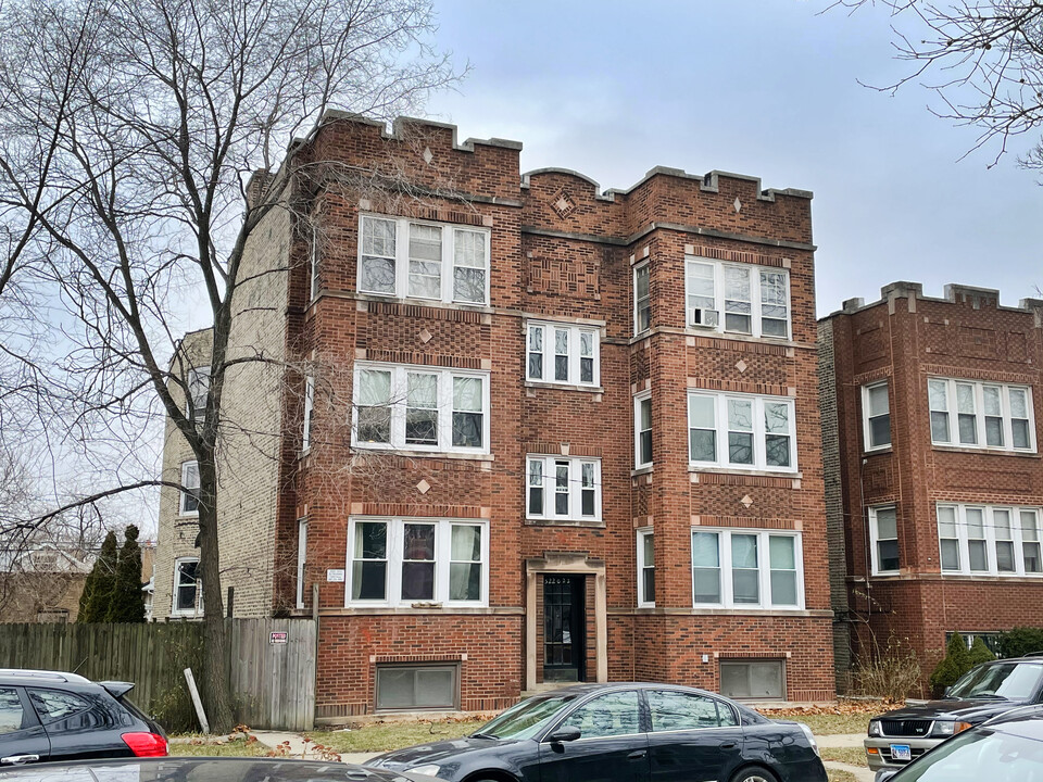 5220 N Christiana Ave in Chicago, IL - Building Photo