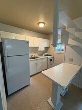 15 Neal Ct in Akron, OH - Building Photo - Building Photo