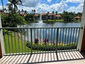 1205 Wildwood Lakes Blvd in Naples, FL - Building Photo