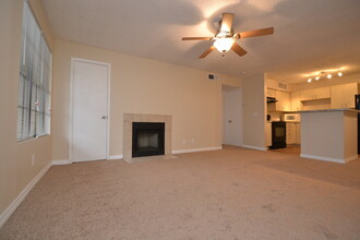430 Forestway Cir in Altamonte Springs, FL - Building Photo - Building Photo
