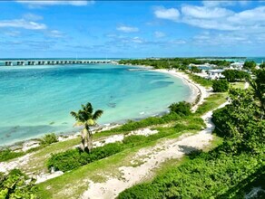 129 Cunningham Ln, Unit 1st Floor in Big Pine Key, FL - Building Photo - Building Photo