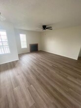 119 Circle Ct in Pleasanton, TX - Building Photo - Building Photo