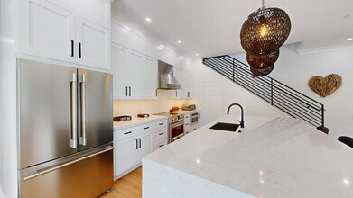 105 Carroll, 1 in Islamorada, FL - Building Photo - Building Photo