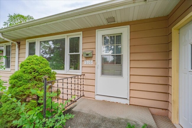 310 S Jefferson St in Verona, WI - Building Photo - Building Photo