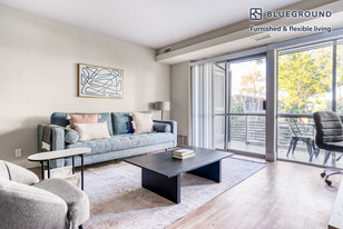 745 S Bernardo Ave in Sunnyvale, CA - Building Photo