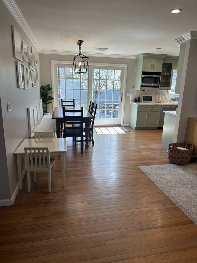 46 Asbury Ave in Oceanport, NJ - Foto de edificio - Building Photo