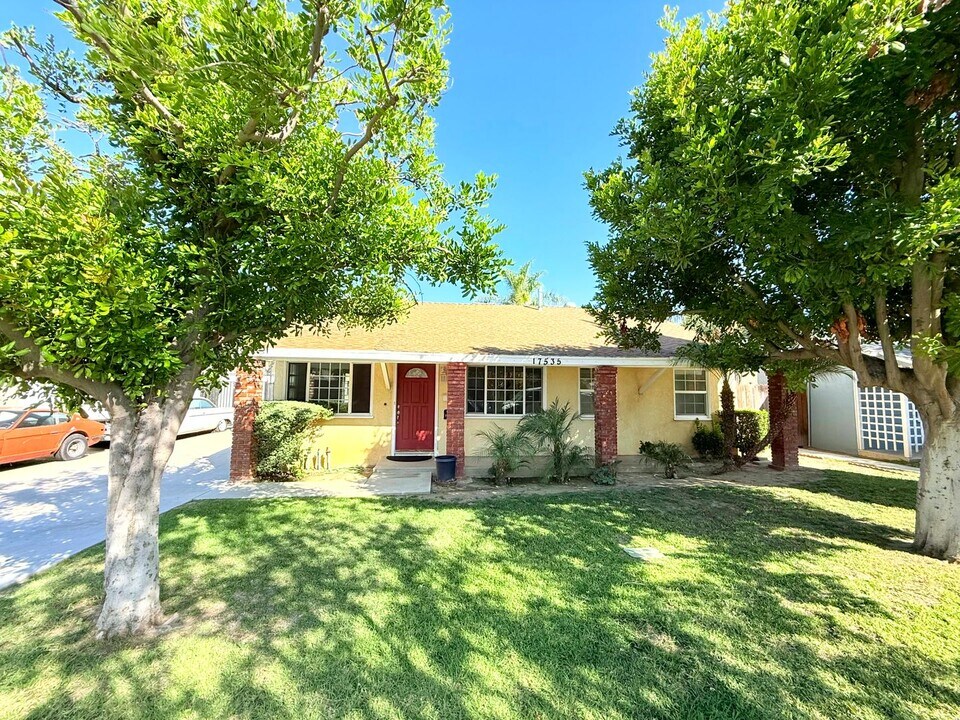 17535-17537 Baltar St in Los Angeles, CA - Building Photo