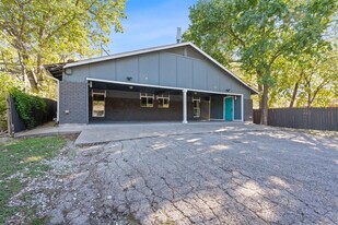 2603 Parker Ln in Austin, TX - Foto de edificio - Building Photo