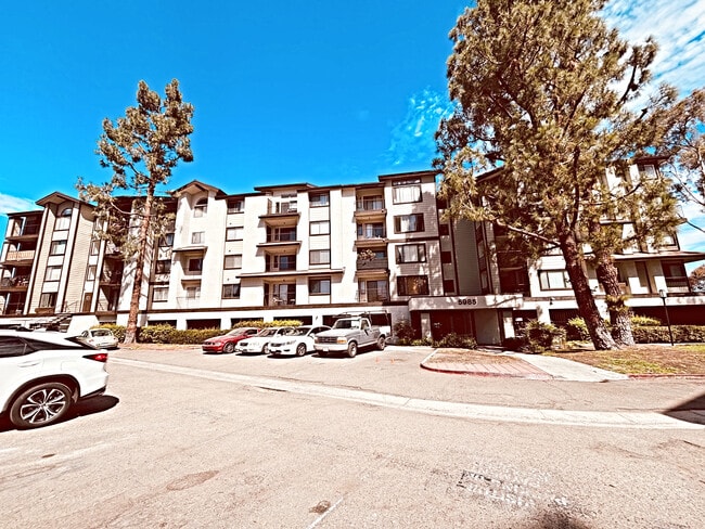 property at 5985 Dandridge Ln