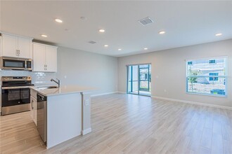 5082 Rain Shadow Dr in St. Cloud, FL - Building Photo - Building Photo