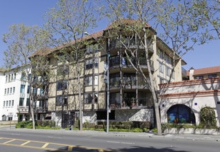 1132 Carpentier St in San Leandro, CA - Building Photo - Building Photo