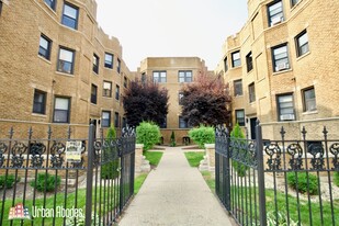 630 W Stratford Pl, Unit M06B Apartments