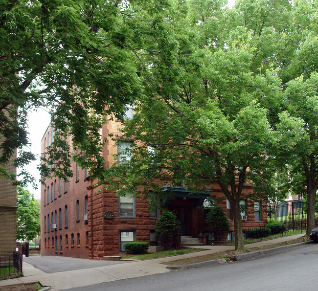 328 Union St in Springfield, MA - Foto de edificio - Building Photo