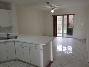 8851 NW 119th St in Hialeah, FL - Building Photo - Building Photo