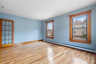 106 Bismark St in Manchester, NH - Building Photo - Building Photo