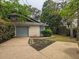 106 Commercial Dr in Bastrop, TX - Building Photo