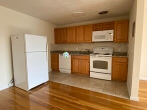 222 Babcock St in Brookline, MA - Foto de edificio - Building Photo